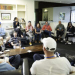 personne-contestant-une-amende-au-guichet-administratif