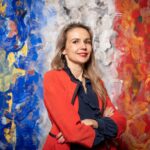 Qui Est Le Sous-Préfet De Grasse Et Quelles Sont Ses Missions portrait-professionnel-dun-sous-prefet-en-bureau-officiel