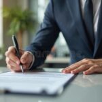 signature-de-contrat-de-bail-commercial-moderne